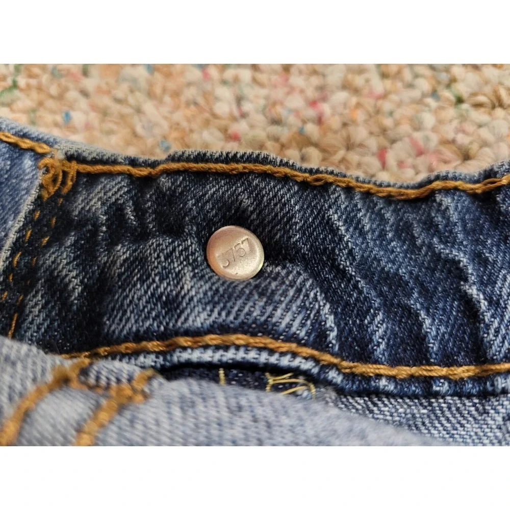 Levis 502 Regular Taper Jeans Mens 30x30 Blue Distressed Denim Pants
